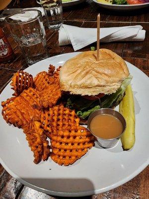 Classic burger with waffle fries