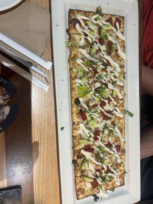 California chicken flatbread