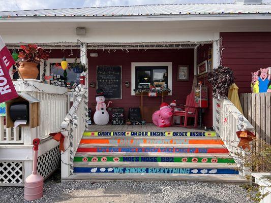 The entrance to bbq heaven