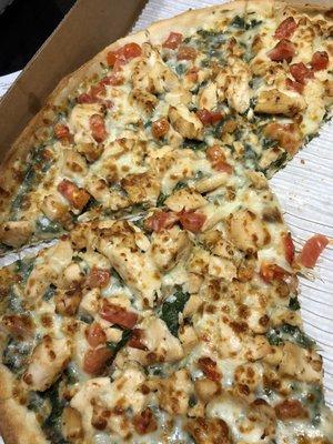 Chicken spinach pizza