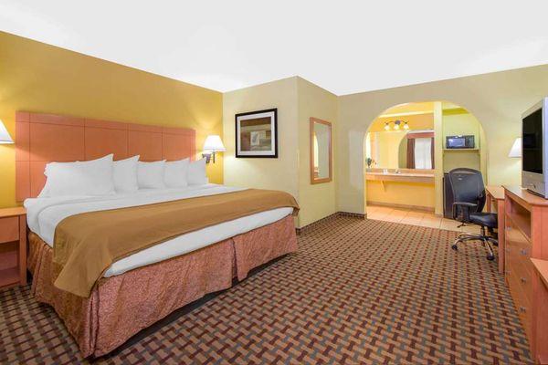 Days Inn By Wyndham Lubbock South