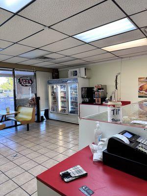 Counter, drink selection, seating