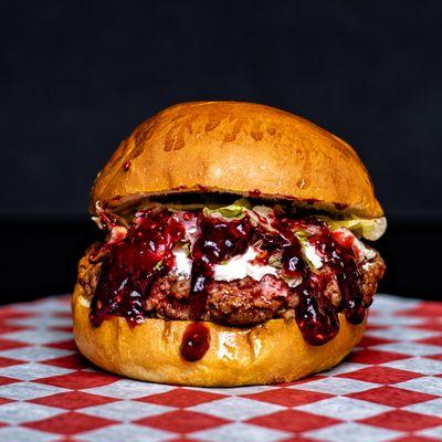 RAZZ BURGER
Beef patty, topped w/ razzberry sauce, cream cheese, jalapeno slices, shredded lettuce & mayo.