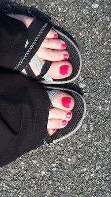 Outcome of gel pedicure!  Nice!! ;o)