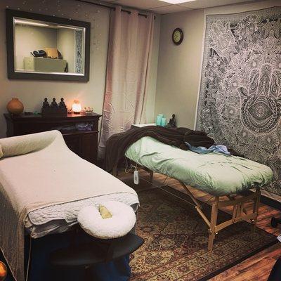 Treatment room - couples massage