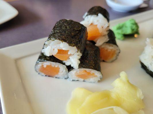 Salmon roll