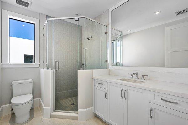 Guest bathroom interior design Florida.