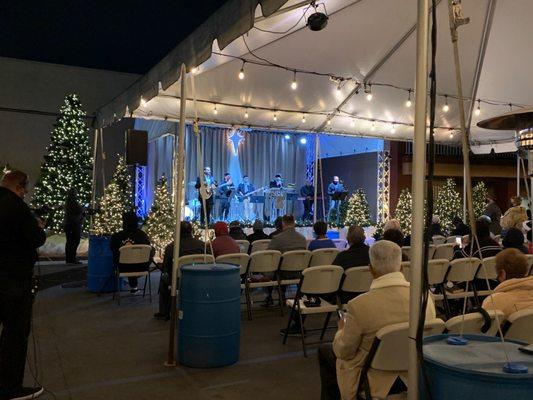 Outdoor service, Christmas Eve 2020.