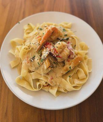 Jamaican Seafood Curry (Pappardelle pasta)