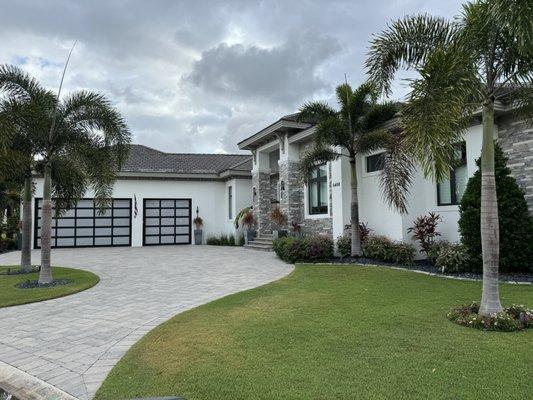 Beautiful Avante impact glass garage door install!