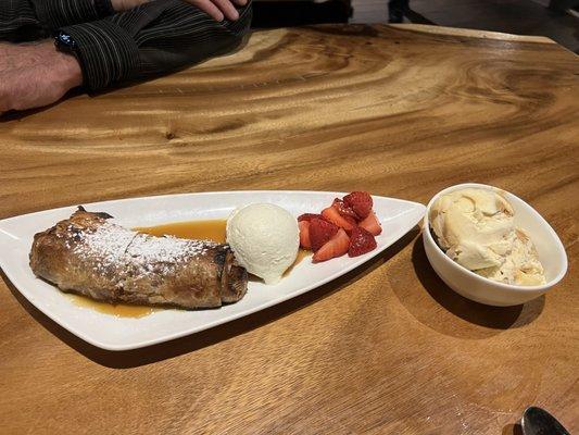 Apple strudel with homemade ice cream