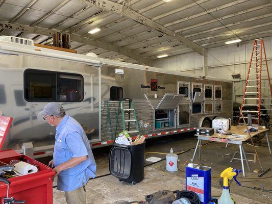 Horse Trailer w/ Living quarters