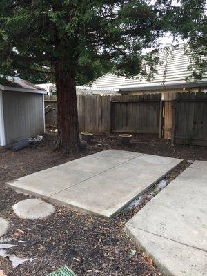 After: Old dog kennel dismantled, carried out to the truck and hauled to the metal recycling!