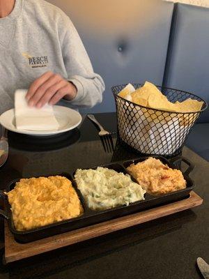 Trio appetizer dip with chips