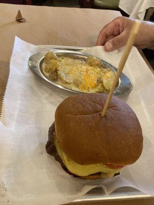 Smoked Gouda burger with potatoes au gratin