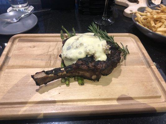 Bone in Filet with Oscar and Asparagus