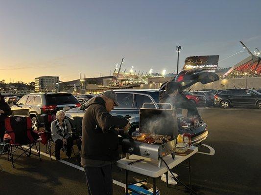 Tailgate in Yellow (south) lot.