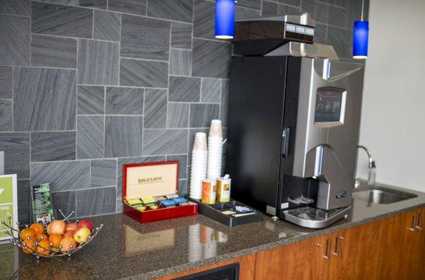 Hot Drinks, Soft Drinks, Fresh Fruit and Popcorn, ALWAYS complementary!