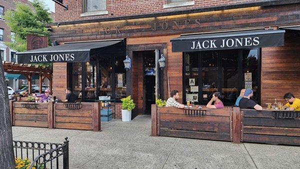 Jack Jones Bar and Restaurant