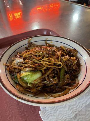 Stir Fried Lamb Handmade Noodle In Cumin Sauce