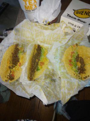 3 taco meal. Where's the beef.... heck, Where's the taco innerds?