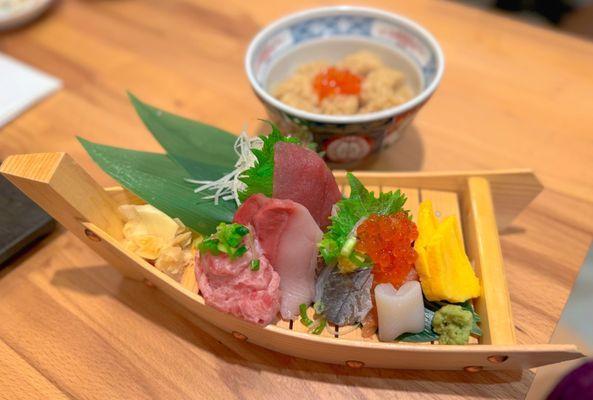 FUNAMORI DON Daily assorted of sashimi served on a boast with sushi rice and miso soup