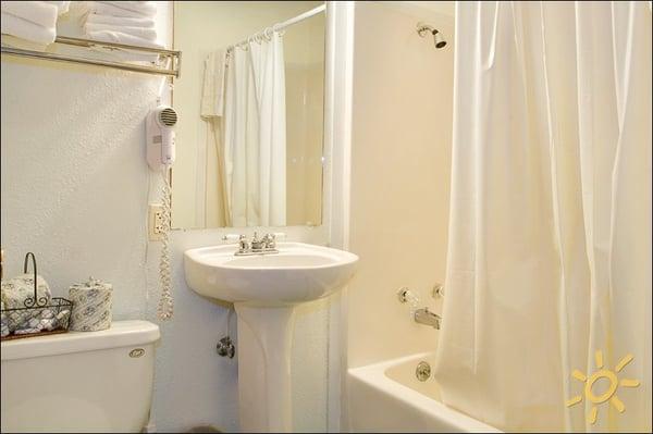 American rooms have modern bathrooms.