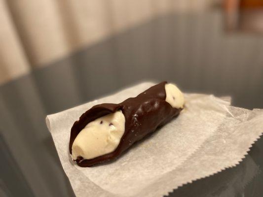 Chocolate Cannoli