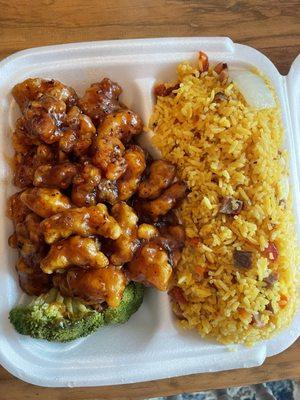 C15. General Tso's Chicken Combo Platter