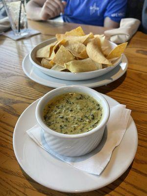 Spinach con Queso