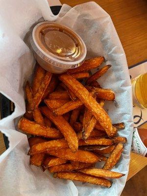 Small side of sweet potato fries