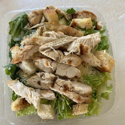 Grill chicken Caesar Salad - great portion, fresh lettuce, dressing was tasty. Not a bad choice at all.