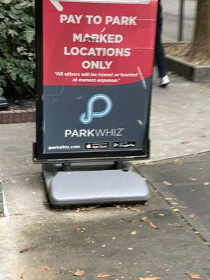 Another sign that could ensure drivers know where they're paying and parking.