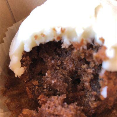 Carrot cake muffin w/cream cheese frosting DELISH