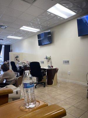 Nothing fancy but it's not a nail salon club (like everywhere else) - so clean and so relaxing!