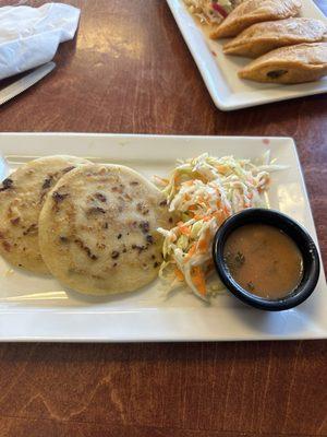 Pupusas de Chicharrón