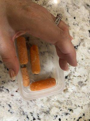 Only four small carrots and very small for a child's side.