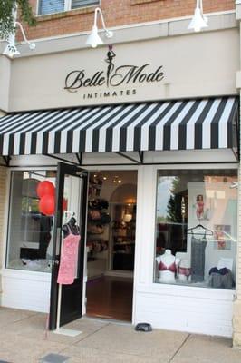 Belle Mode Intimates store front