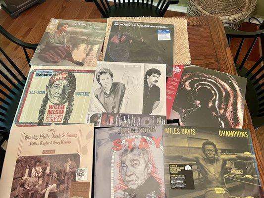 Great selection of RSD 21 titles and a few others I couldn't pass up!