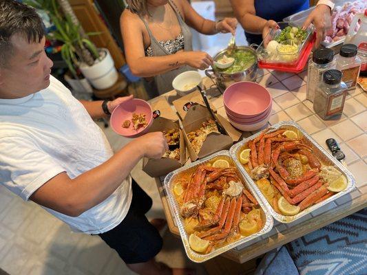 After a full boating day in the sun, platters of Kracked Krab was great! Whole Pot Combos with Ragin Cajun + Garlic Parmesan drips!