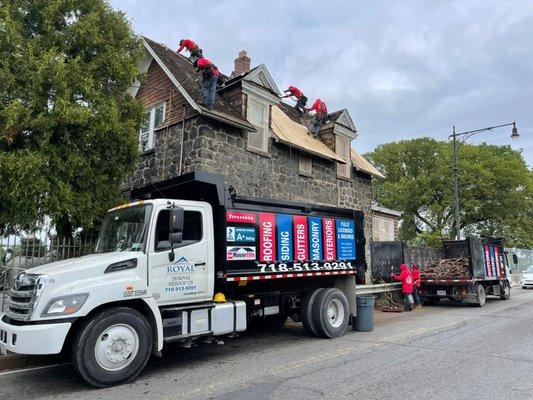 Shingle roof tear off in Forest Hills - Royal Renovators Inc.