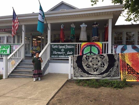 Earth's Natural Treasures and Harmony Jade. Geneva-on-the-Lake Ohio