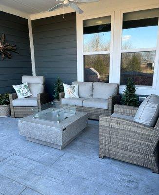 Wood Stamped and colored backyard concrete patio