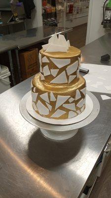 2 tier geometric and gold cake