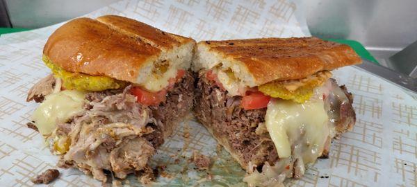 SANDWICH'ON BISTEC and PERNIL combo