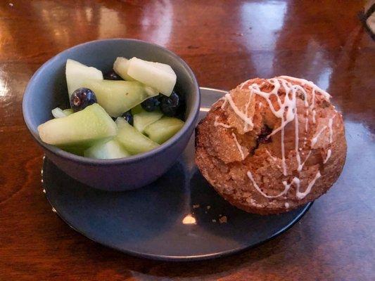 Muffin & Fruit