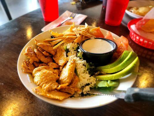 Chicken and avacado salad