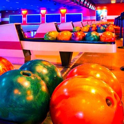 Bowlero Naperville