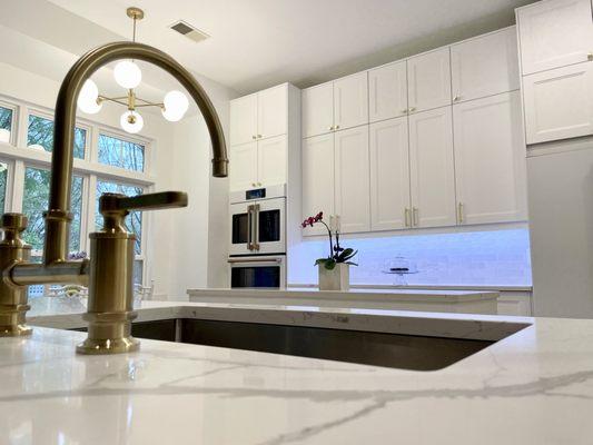 Bright kitchen remodeling!