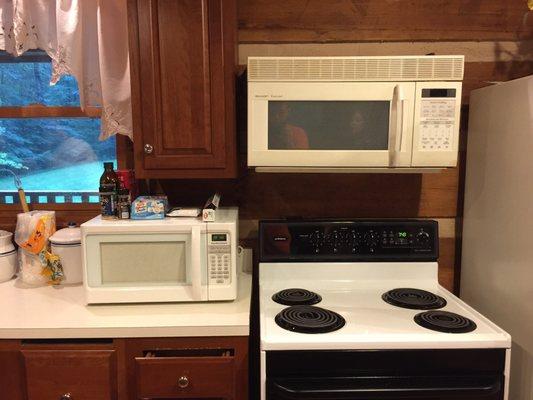 Forget dueling banjos!  How bout dual microwaves!